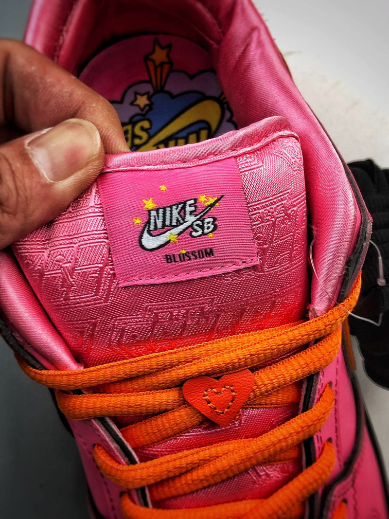 THE POWERPUFF GIRLS X NIKE SB DUNK LOW