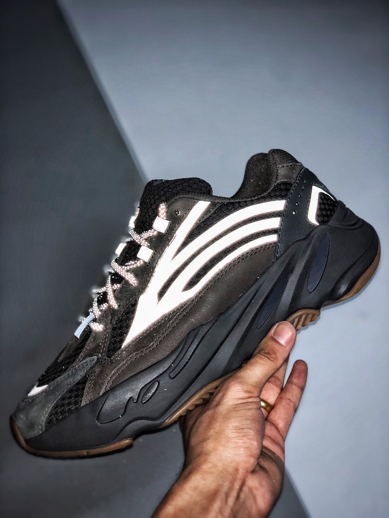 Yeezy 700 V2 "Geode"