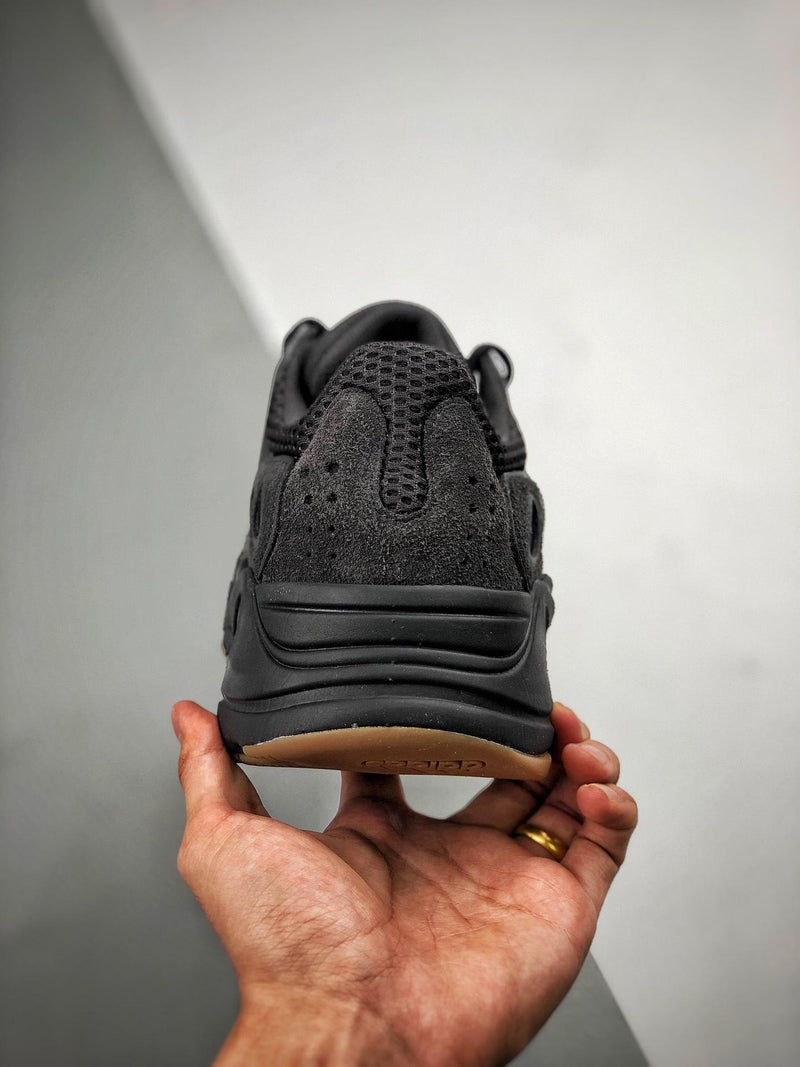 Yeezy 700 "Utility Black"