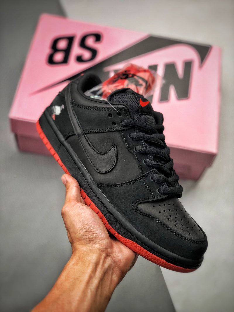 Dunk Low BLACK PIGEON