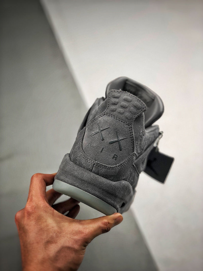 Air Jordan 4 Retro "Kaws"