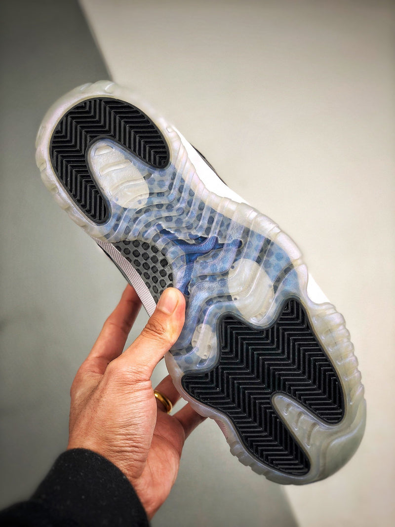 Air Jordan 11 Low "Esmerald"