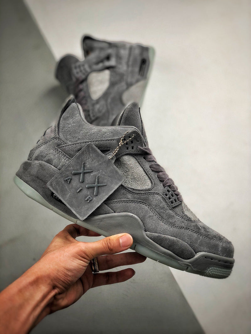 Air Jordan 4 Retro "Kaws"