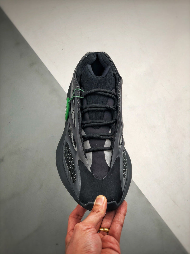 Yeezy 700 V3 "Alvah"