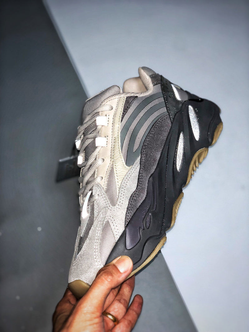 Yeezy 700 V2 "Tephra"