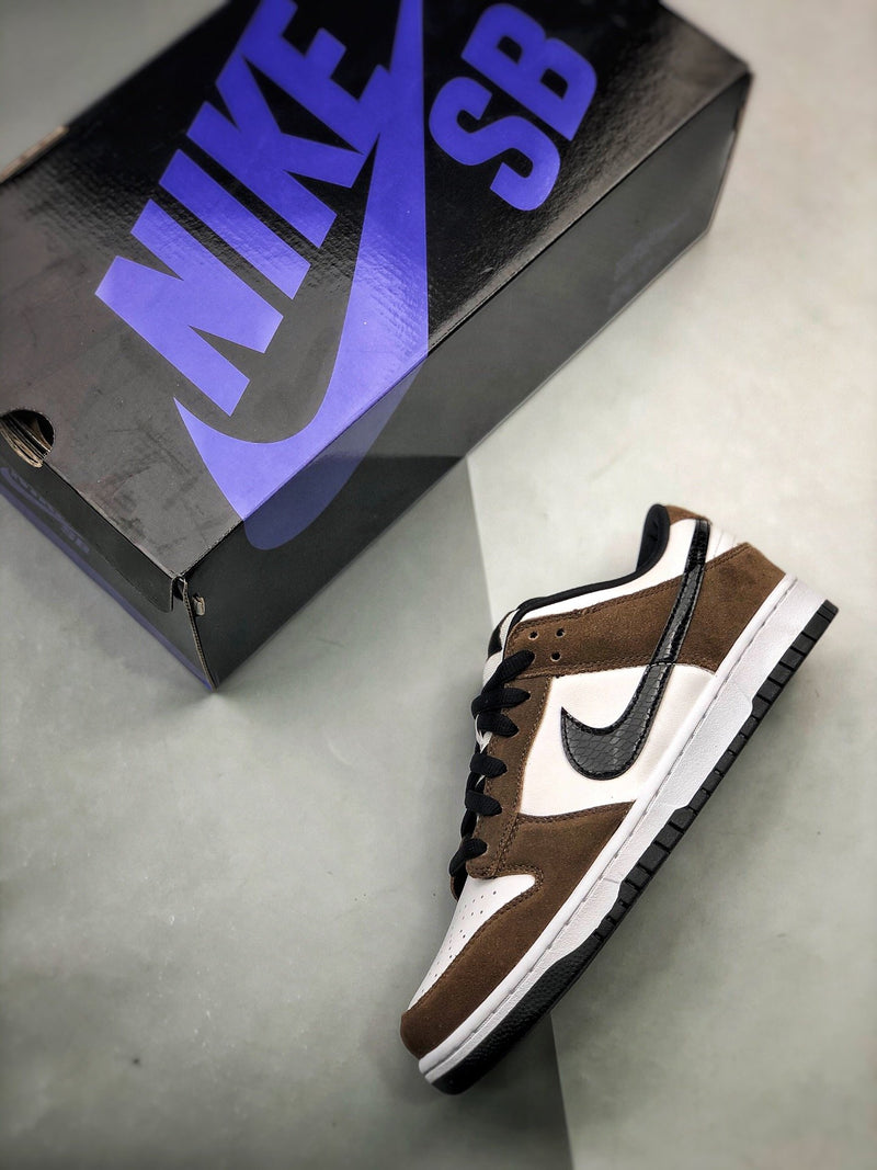 SB Dunk Low White "Trail End Brown"