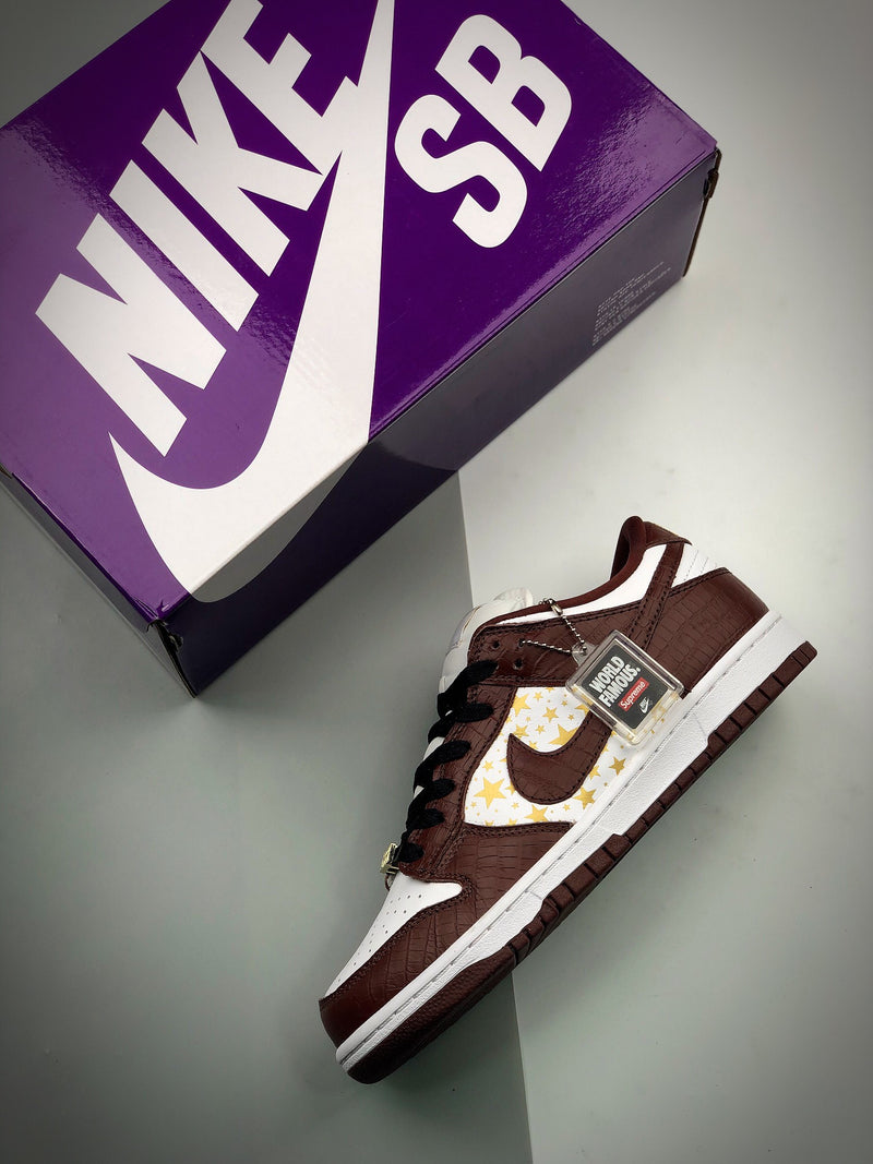 SB Dunk Low x Supreme "Stars Barkroot Brown "