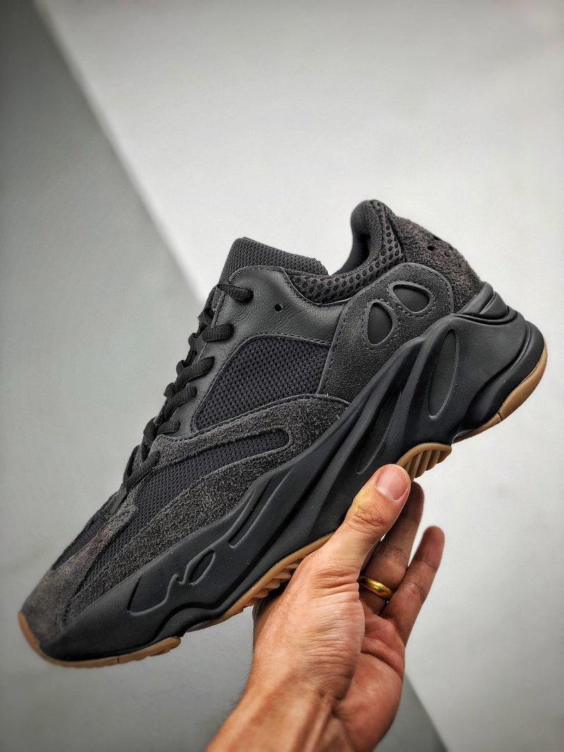 Yeezy 700 "Utility Black"