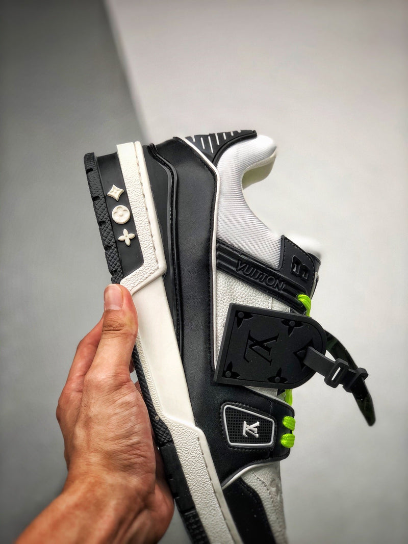 LV Trainer "Black & White"