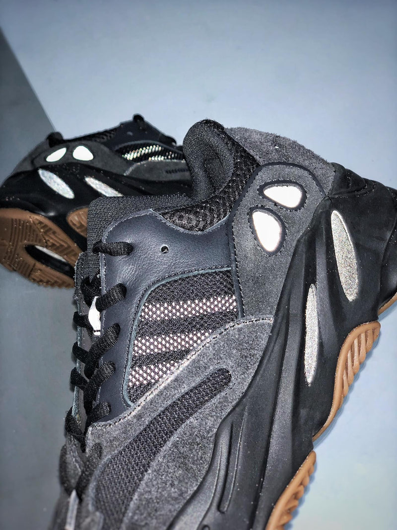 Yeezy 700 "Utility Black"