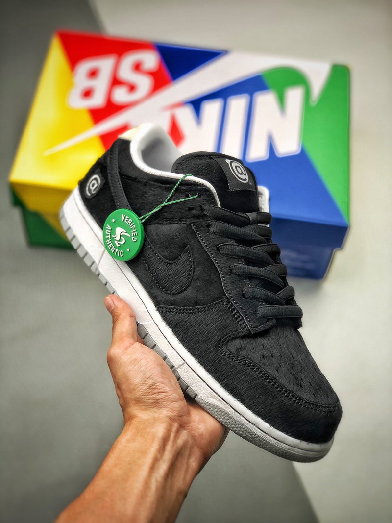 SB Dunk Low "Medicom"