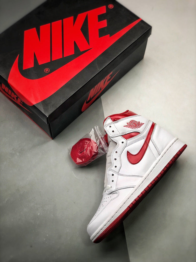 Air Jordan 1 High "Metalic Red"