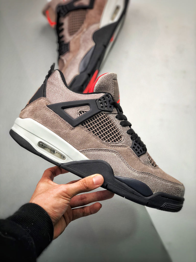 Air Jordan 4 Retro "Taupe Haze"