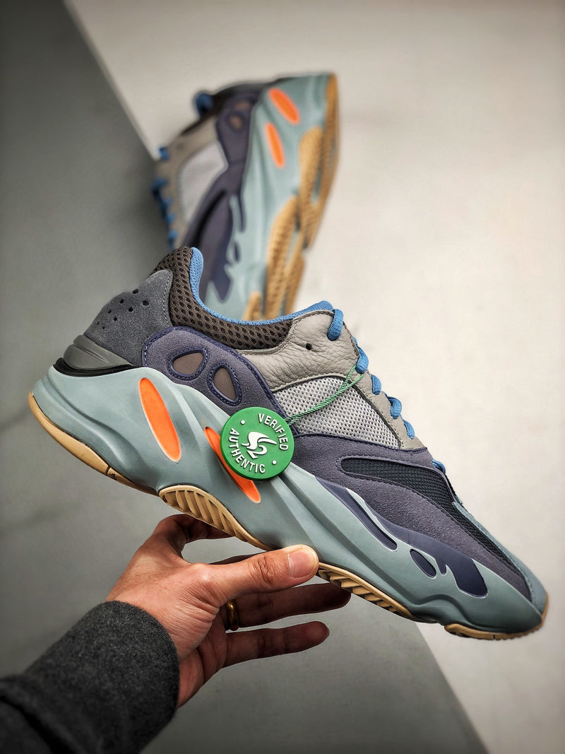 Yeezy 700 "Carbon Blue"