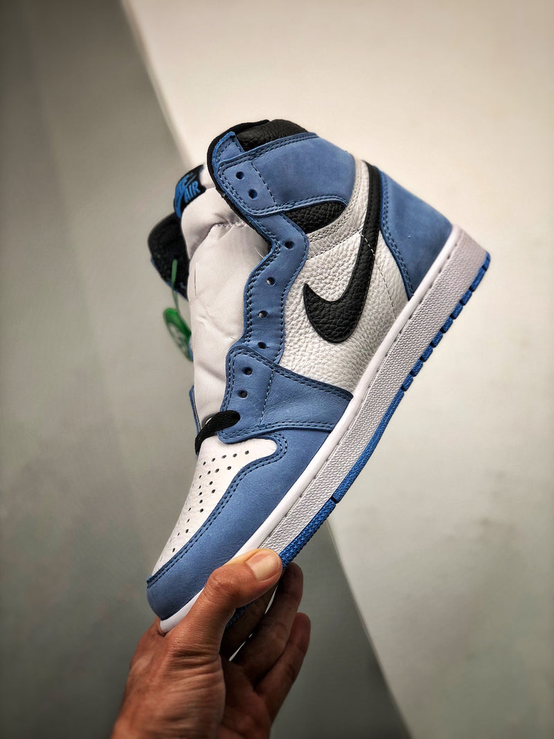 Air Jordan 1 Retro High "University Blue"