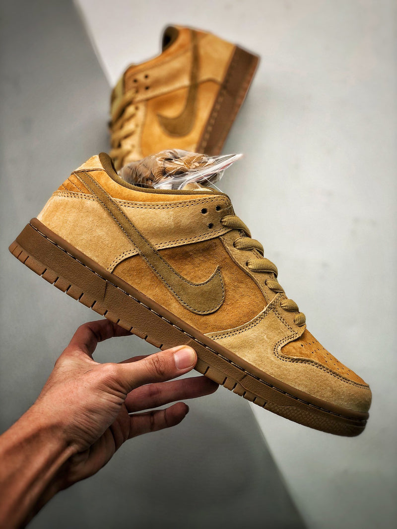 SB Dunk Low "Wheat"