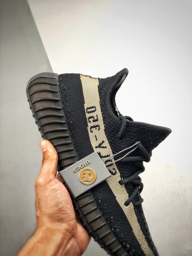 Yeezy 350 V2 "Oreo"