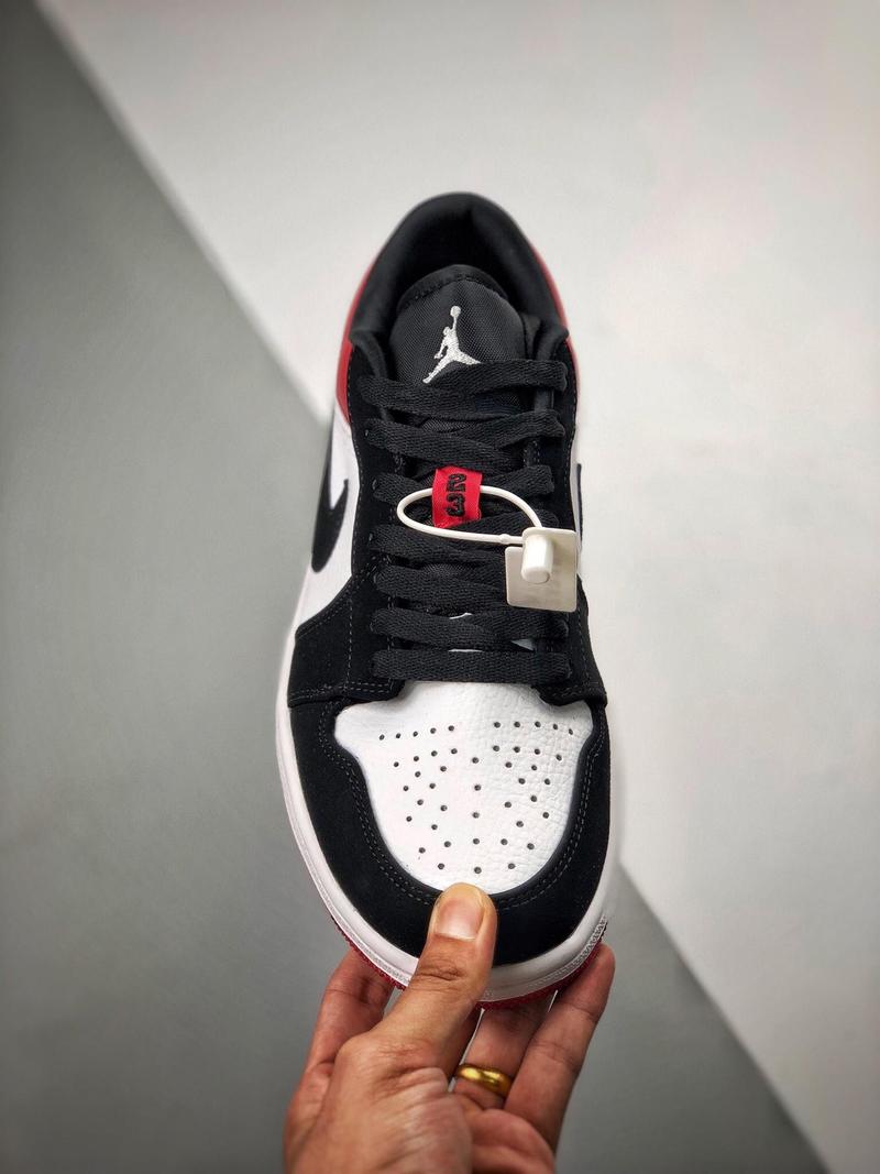 Air Jordan 1 Low "Black Toe"