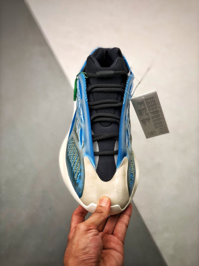 Yeezy 700 V3 "Arzareth"