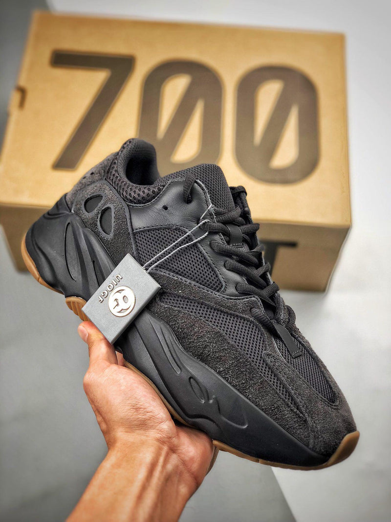 Yeezy 700 "Utility Black"