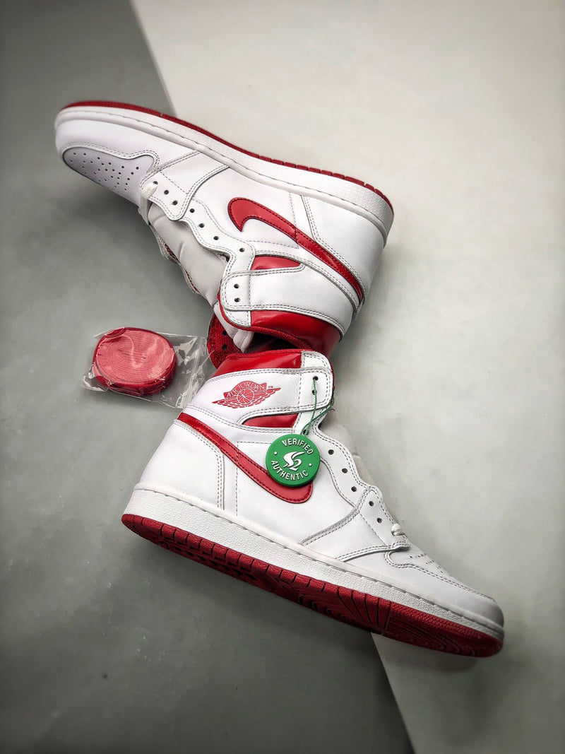 Air Jordan 1 High "Metalic Red"