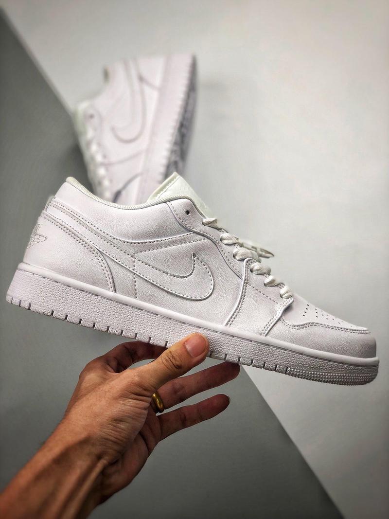 Air Jordan 1 Low "Triple White"