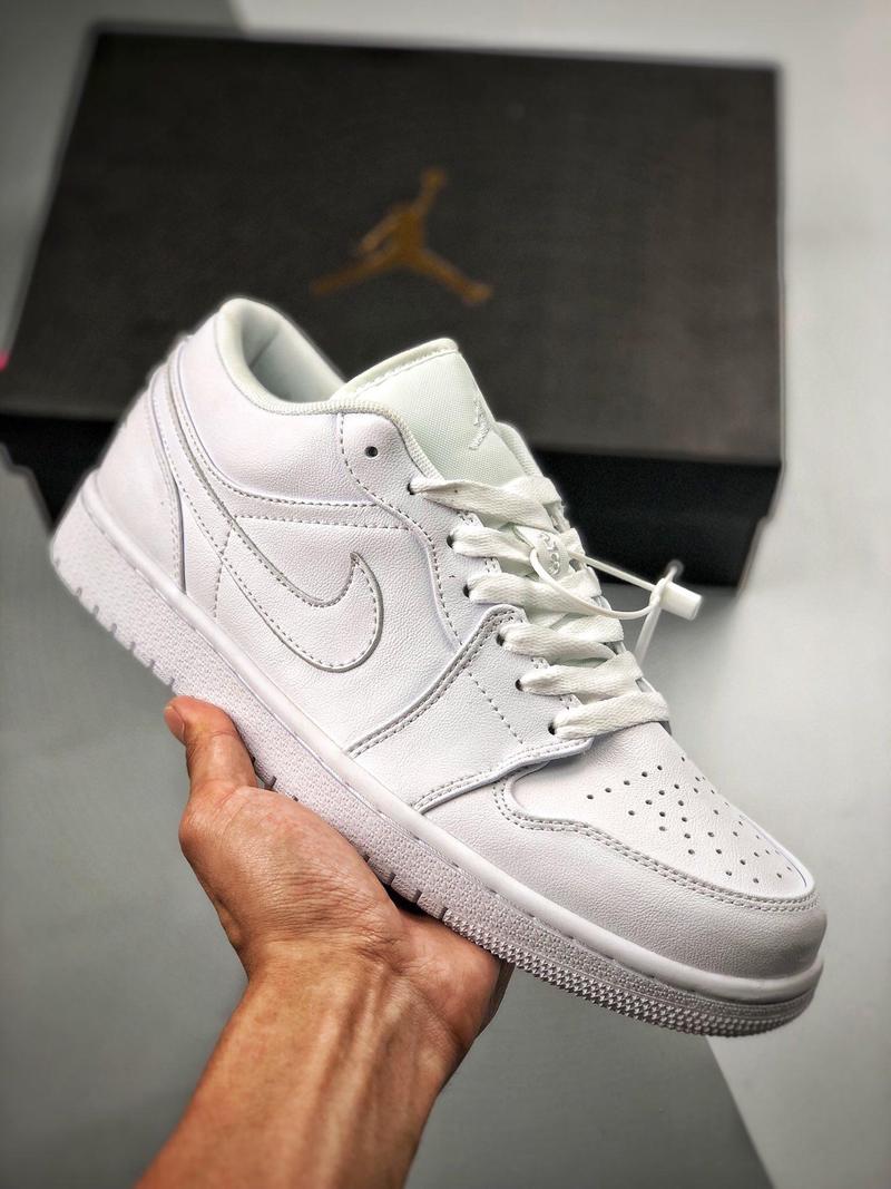 Air Jordan 1 Low "Triple White"