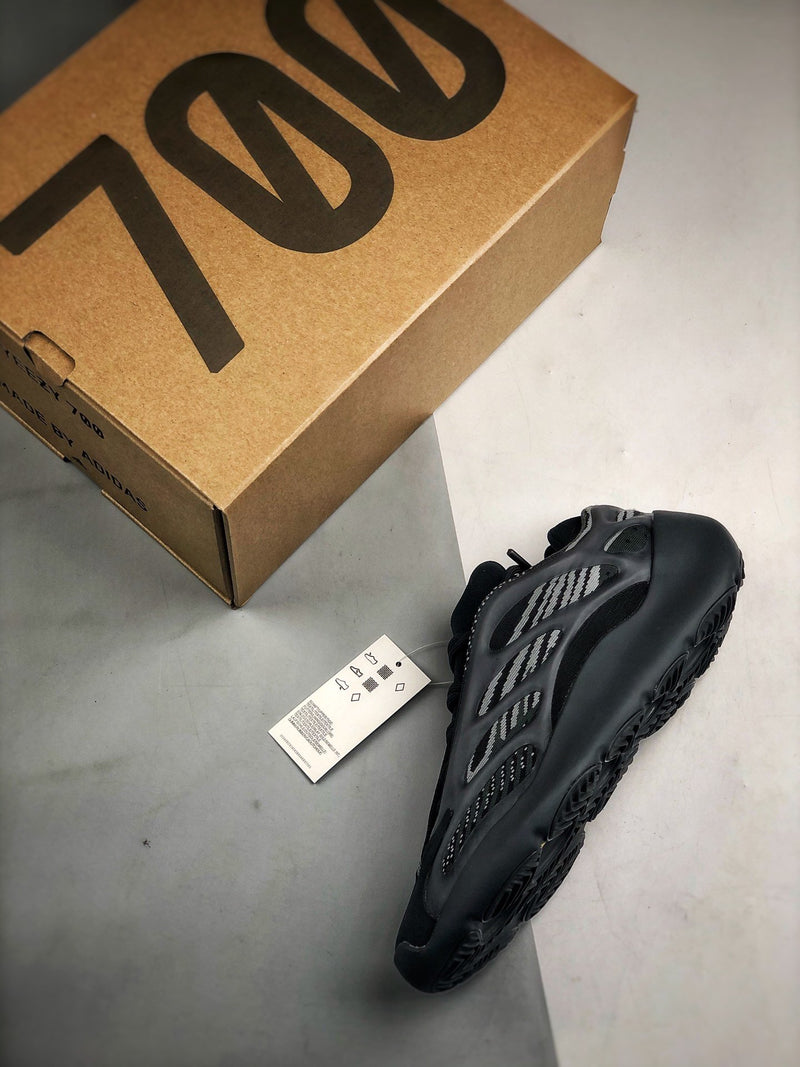 Yeezy 700 V3 "Alvah"