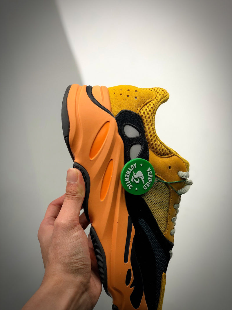 Yeezy 700 "Sun"