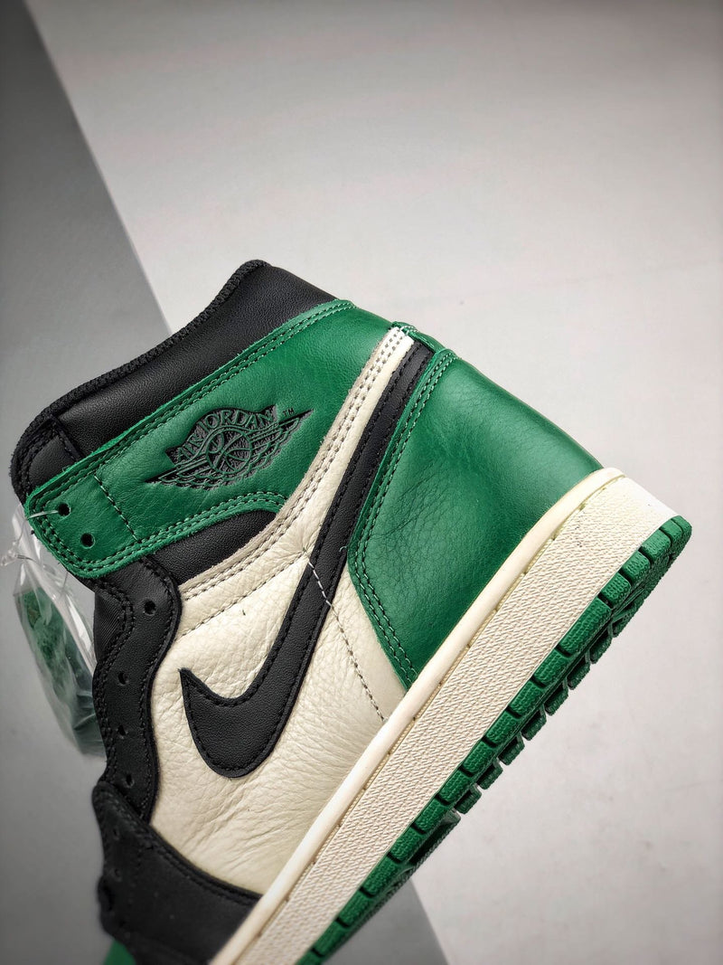 Air Jordan 1 Retro High "Pine Green"