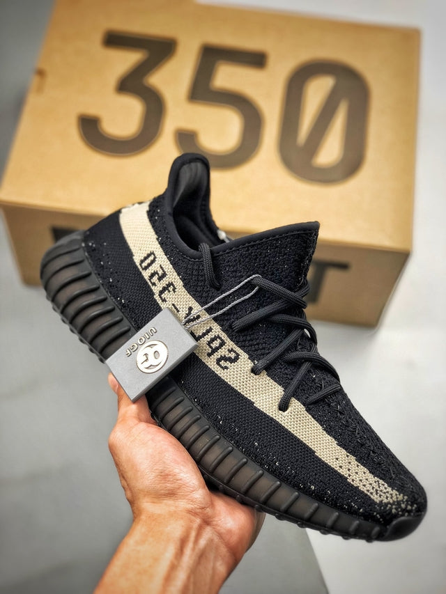 Yeezy 350 V2 "Oreo"