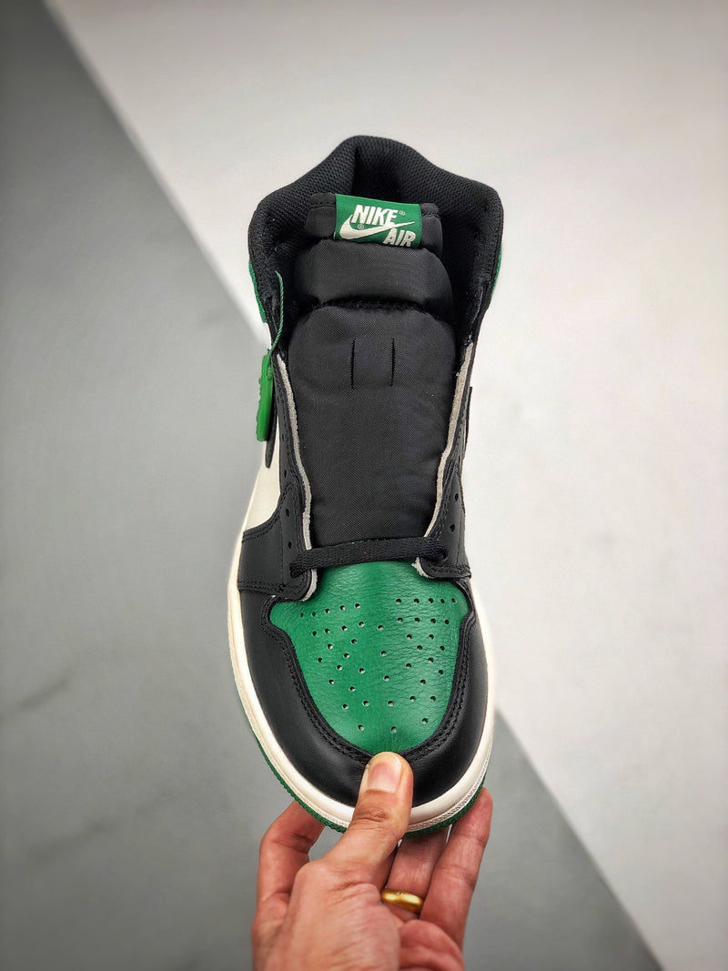 Air Jordan 1 Retro High "Pine Green"