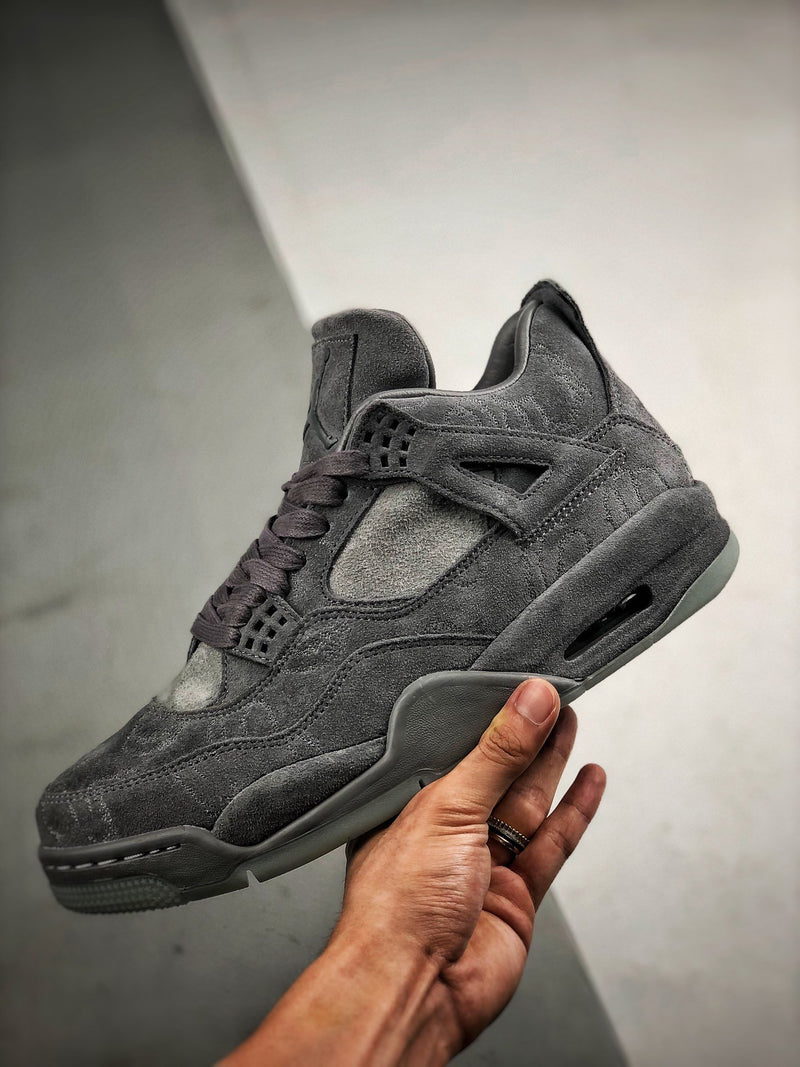 Air Jordan 4 Retro "Kaws"