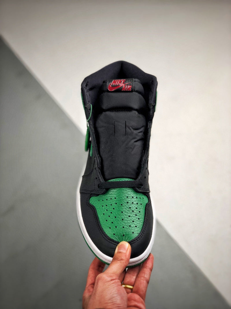 Air Jordan 1 Retro High "Pine Green Black"