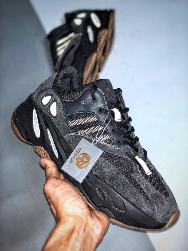 Yeezy 700 "Utility Black"