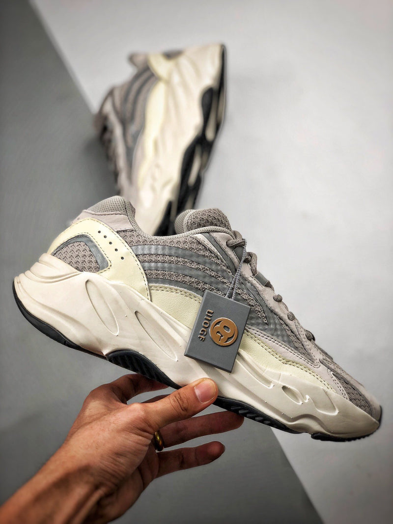 Yeezy 700 V2 "Cream"