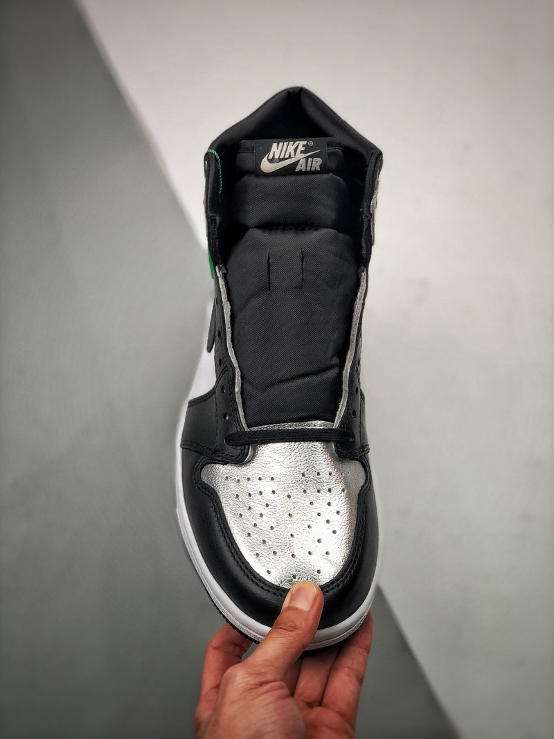 Air Jordan 1 Retro High "Silver Toe"