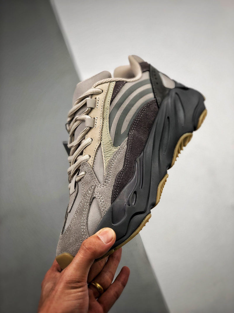 Yeezy 700 V2 "Tephra"