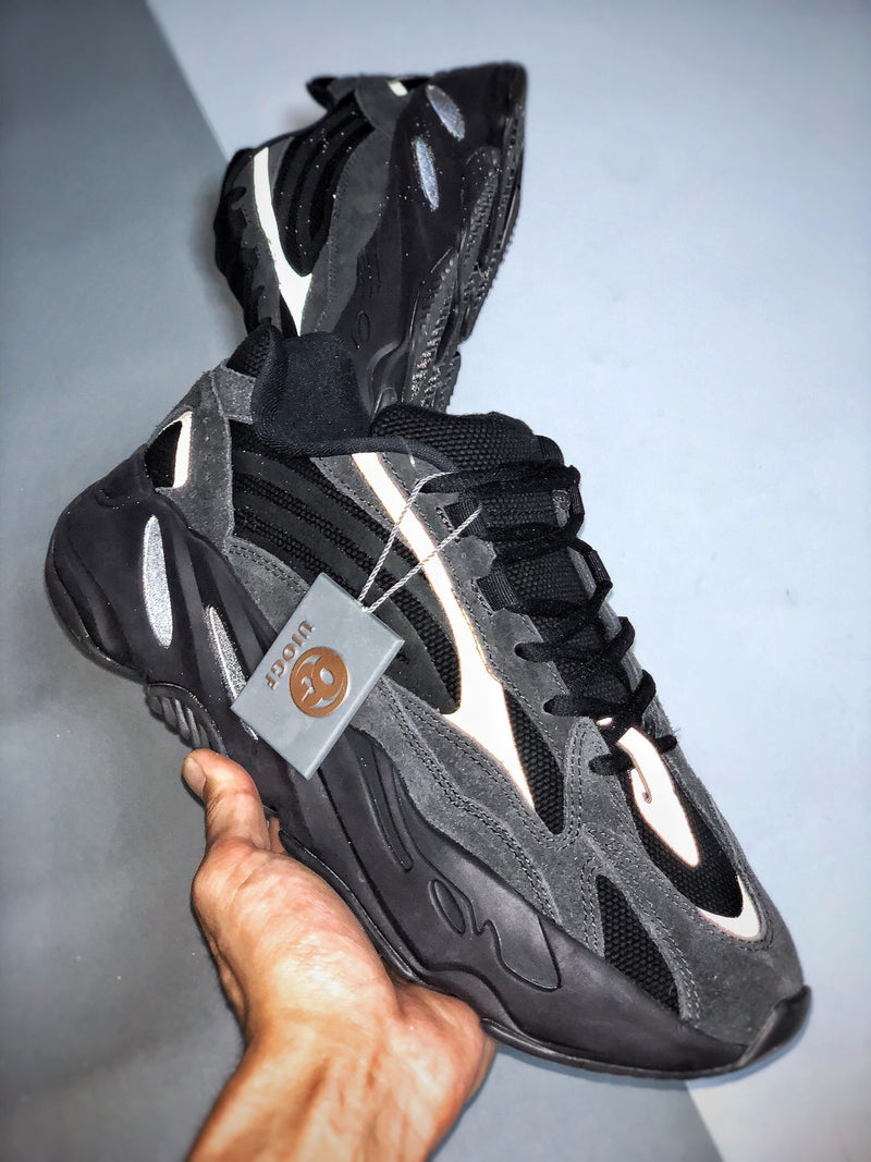 Yeezy 700 V2 "Vanta"