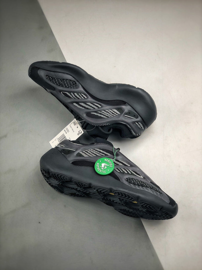 Yeezy 700 V3 "Alvah"