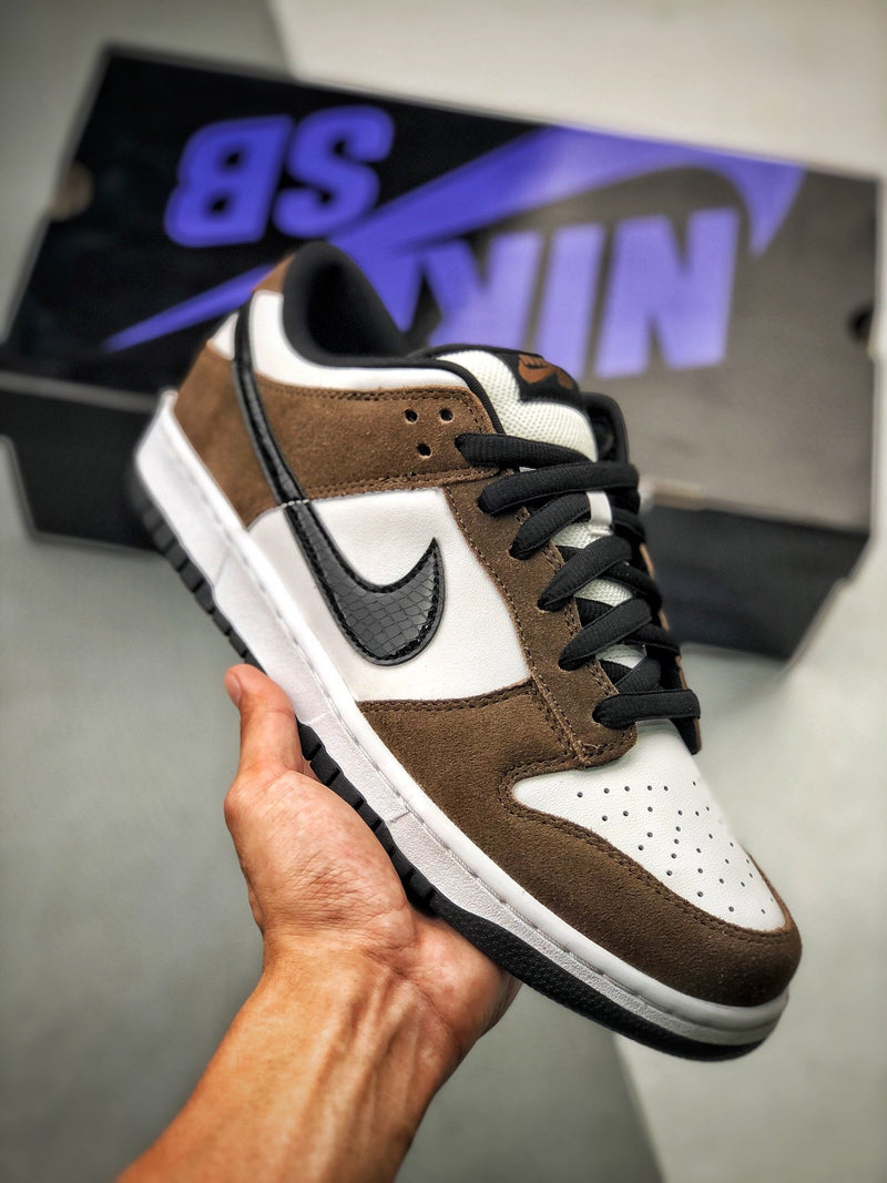 SB Dunk Low White "Trail End Brown"