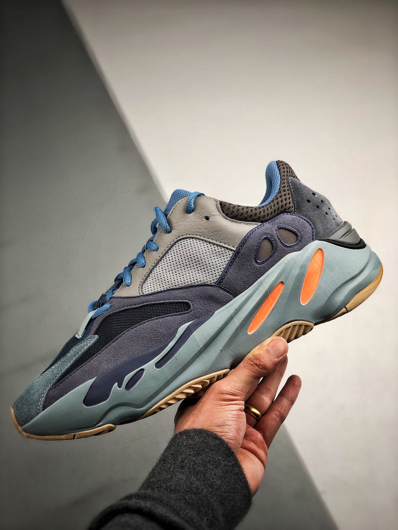 Yeezy 700 "Carbon Blue"