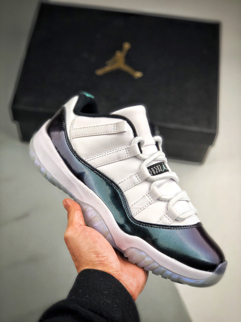 Air Jordan 11 Low "Esmerald"