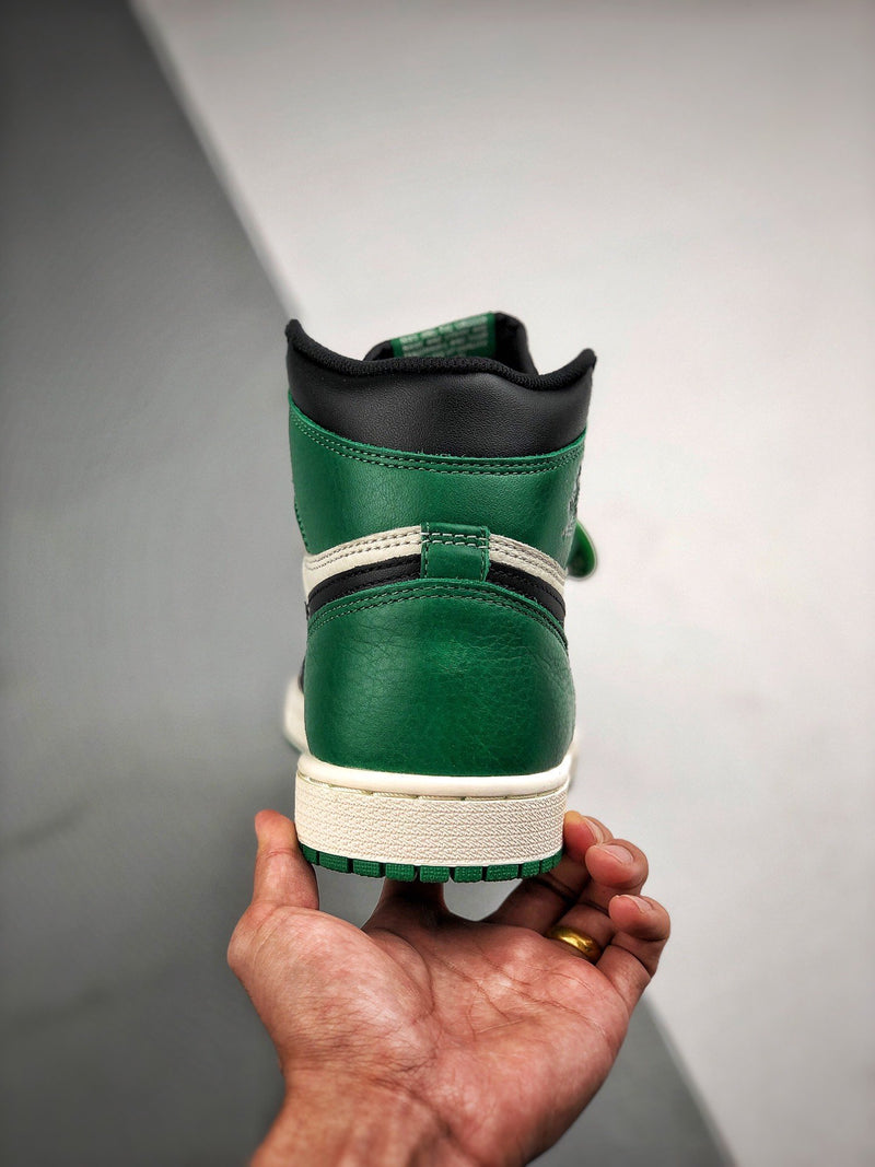 Air Jordan 1 Retro High "Pine Green"