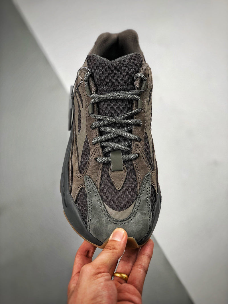 Yeezy 700 V2 "Geode"