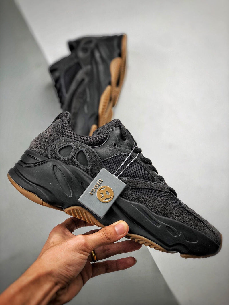 Yeezy 700 "Utility Black"