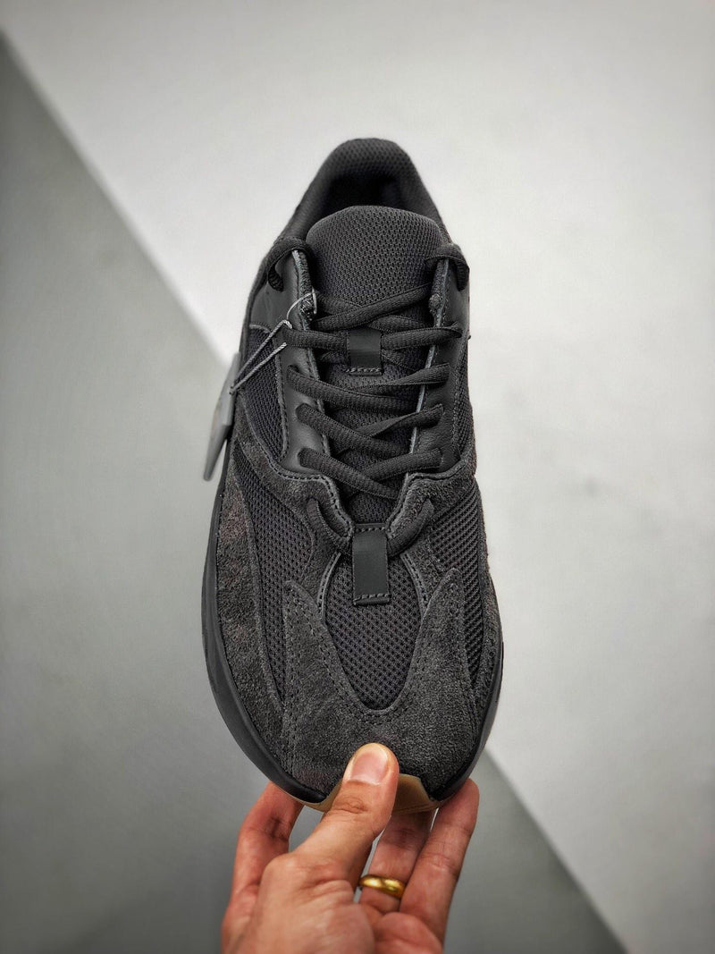 Yeezy 700 "Utility Black"