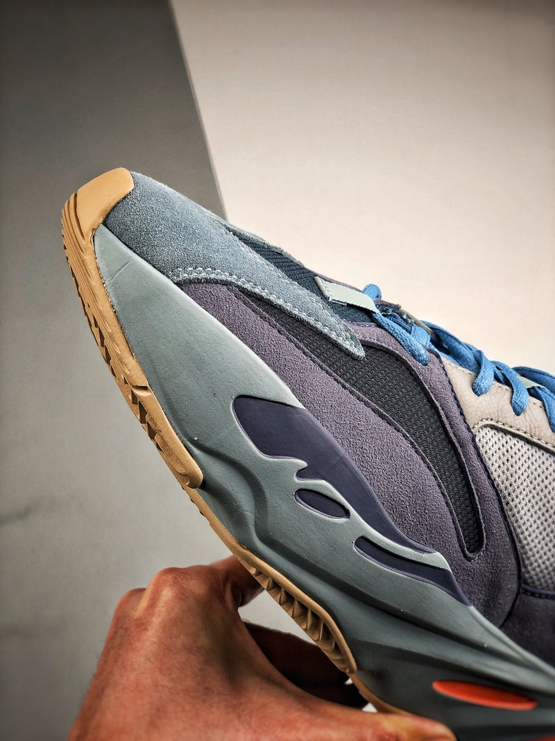 Yeezy 700 "Carbon Blue"